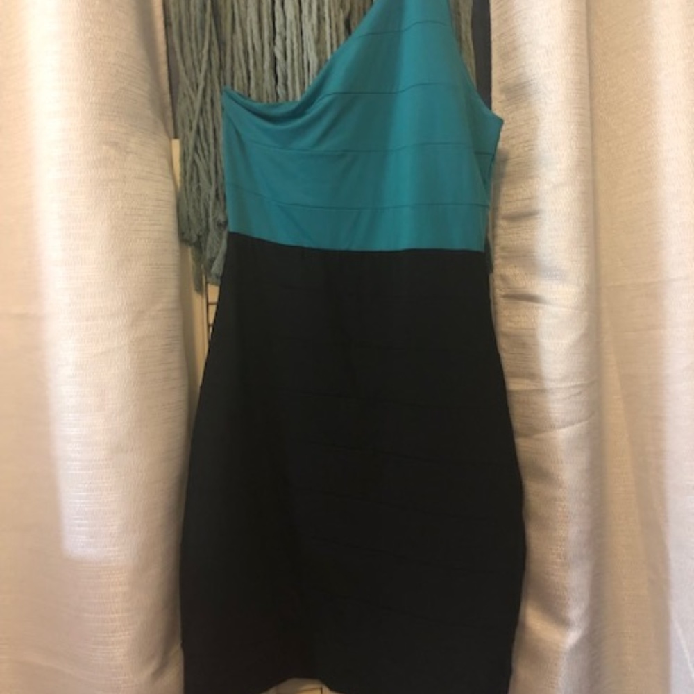 One shoulder dress